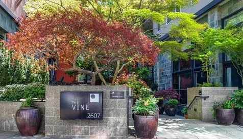 2607 Western Avenue Seattle WA 98121