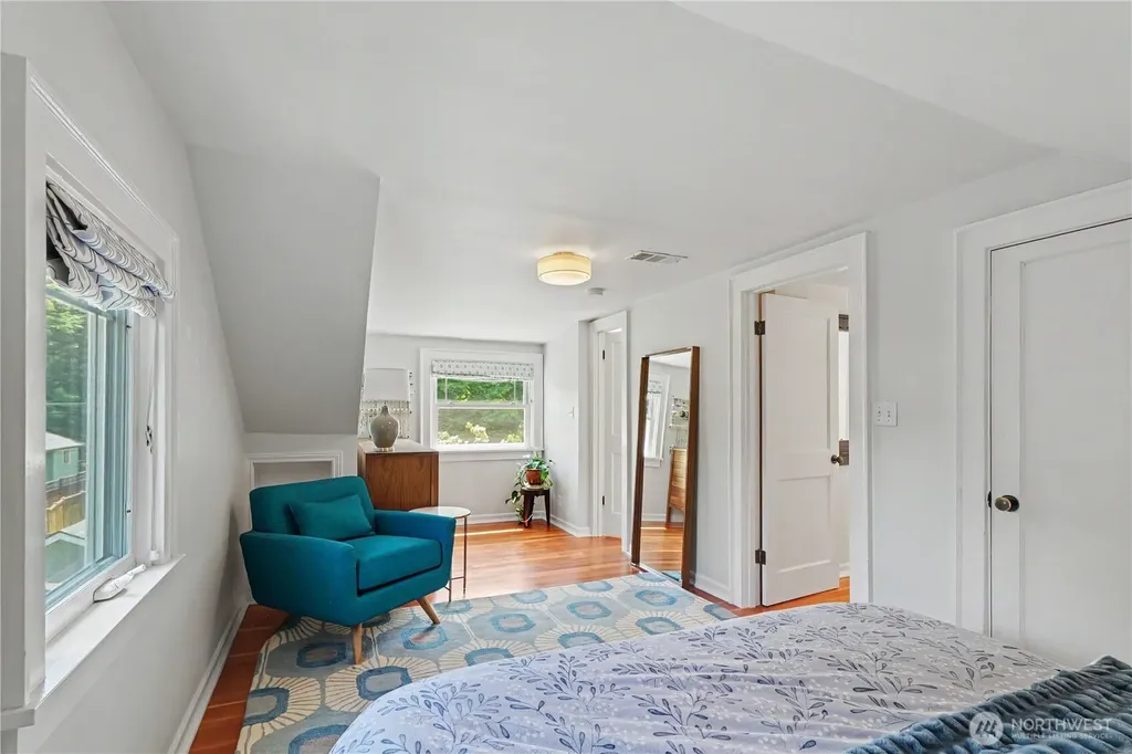 351 NW 84th Street Seattle WA 98117