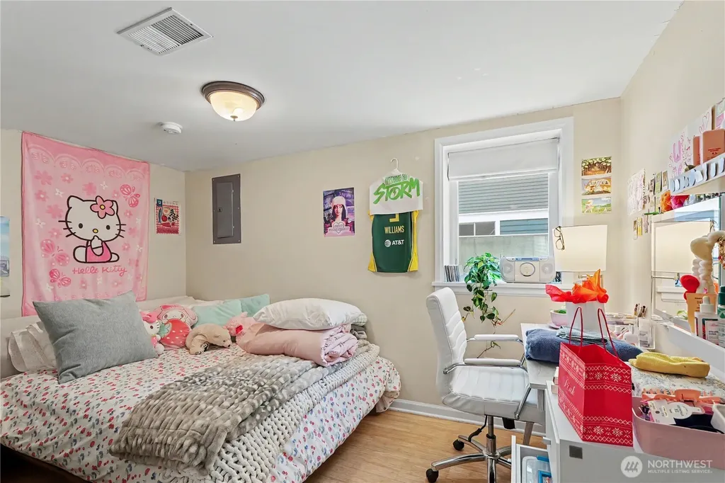 351 NW 84th Street Seattle WA 98117