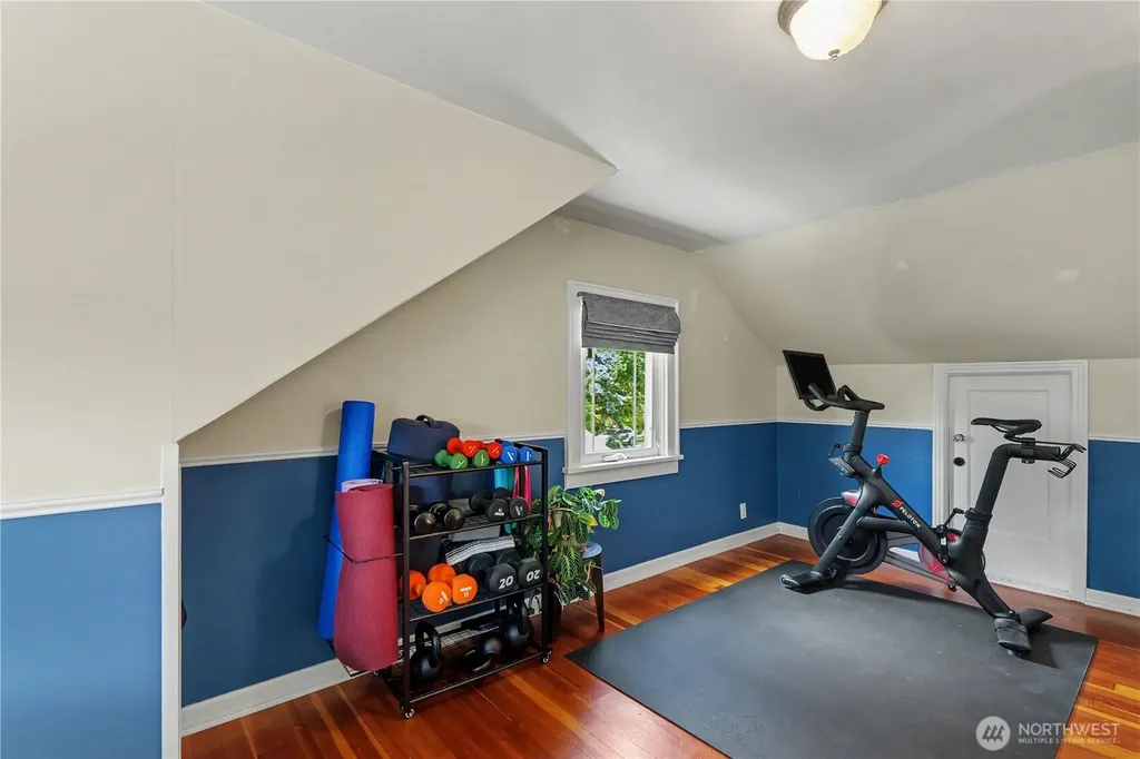 351 NW 84th Street Seattle WA 98117