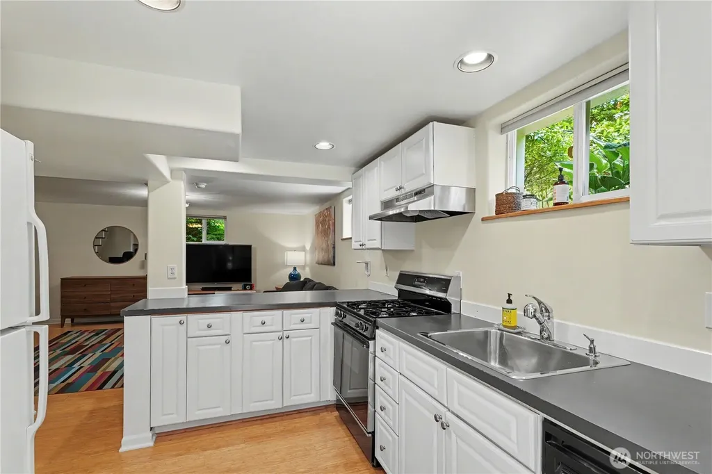 351 NW 84th Street Seattle WA 98117