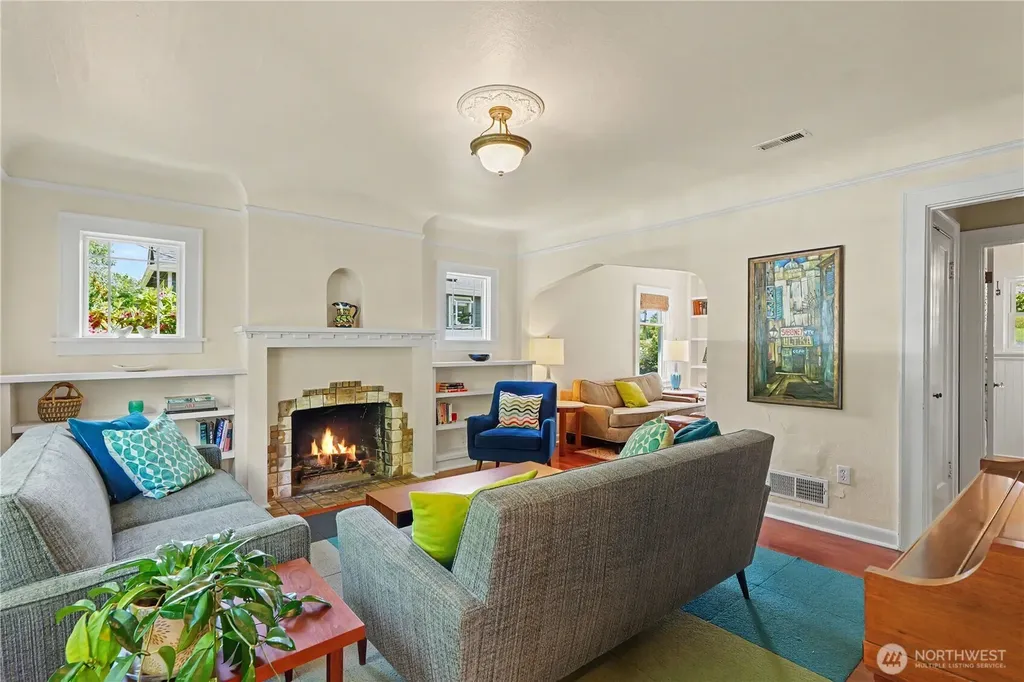 351 NW 84th Street Seattle WA 98117