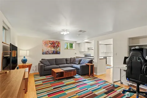 351 NW 84th Street Seattle WA 98117