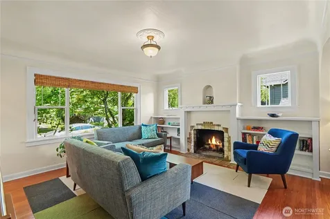 351 NW 84th Street Seattle WA 98117