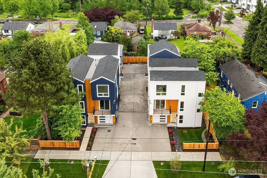 106 29th Avenue E Seattle WA 98112