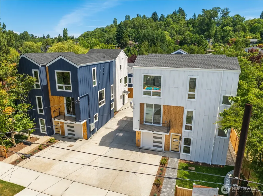 106 29th Avenue E Seattle WA 98112