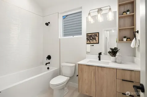 106 29th Avenue E Seattle WA 98112