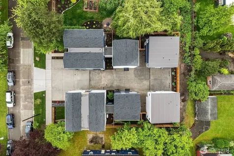 106 29th Avenue E Seattle WA 98112