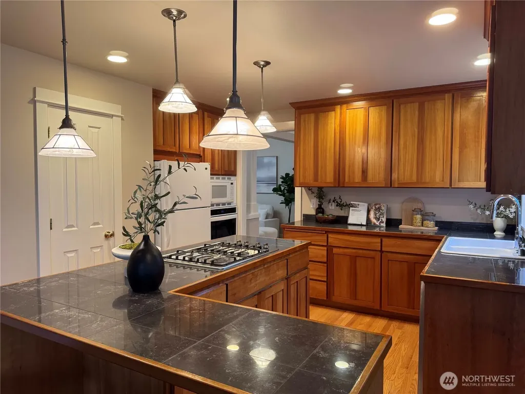 510 3rd Avenue N Edmonds WA 98020