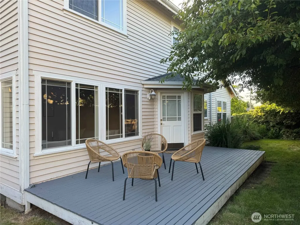 510 3rd Avenue N Edmonds WA 98020