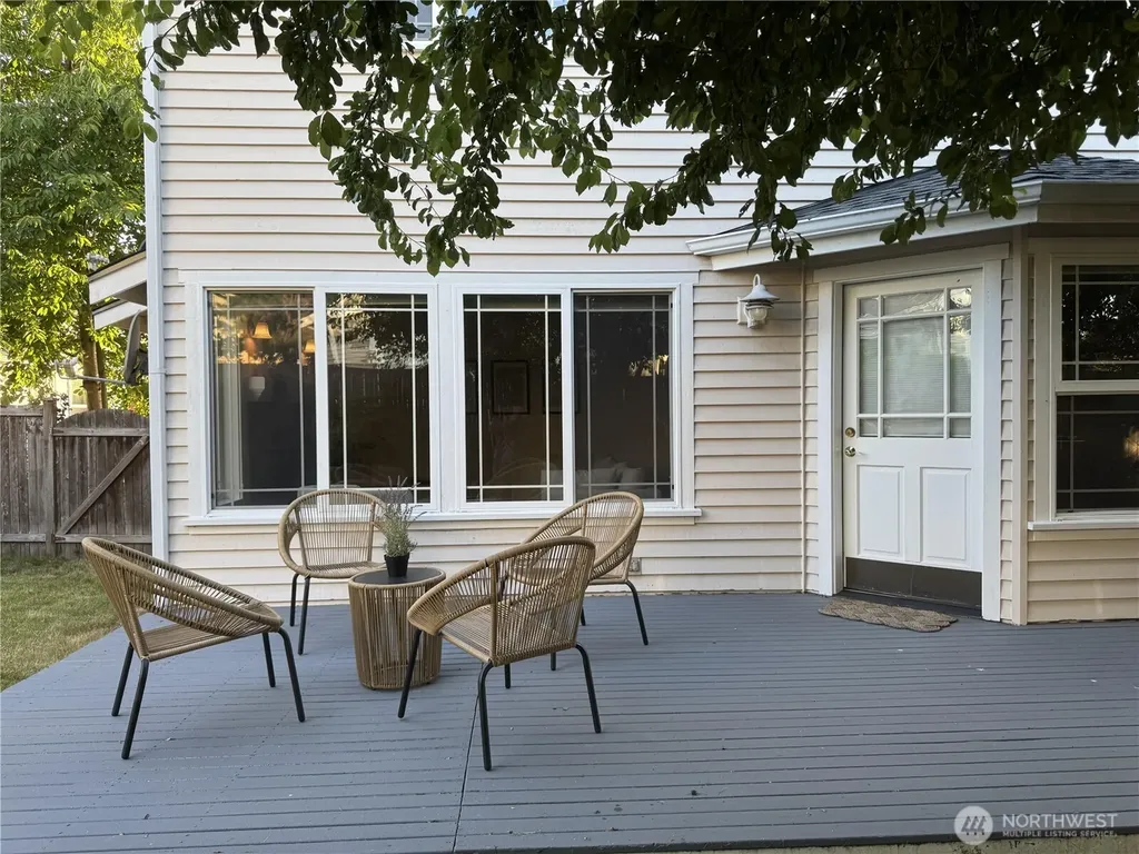 510 3rd Avenue N Edmonds WA 98020