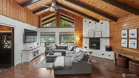 22517 183rd Avenue SE Kent WA 98042