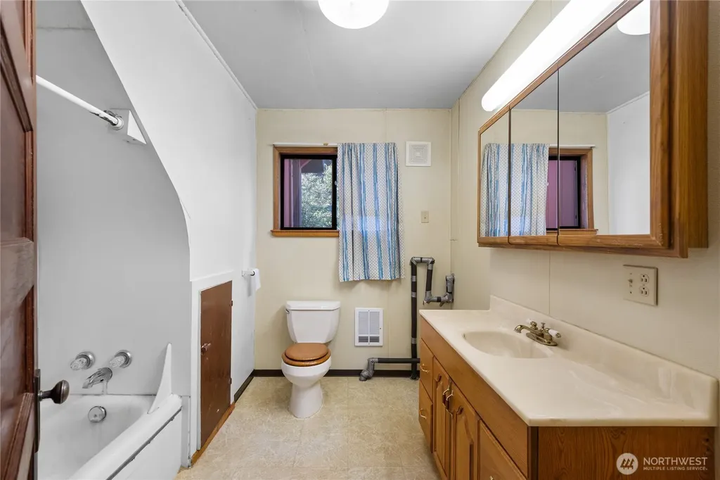 27193 State Route 20 Oak Harbor WA 98277