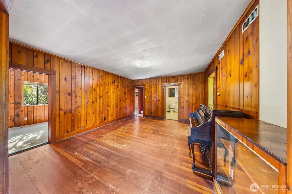 27193 State Route 20 Oak Harbor WA 98277