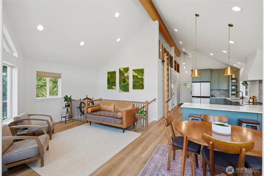 1305 SW Lake Roesiger Snohomish WA 98290