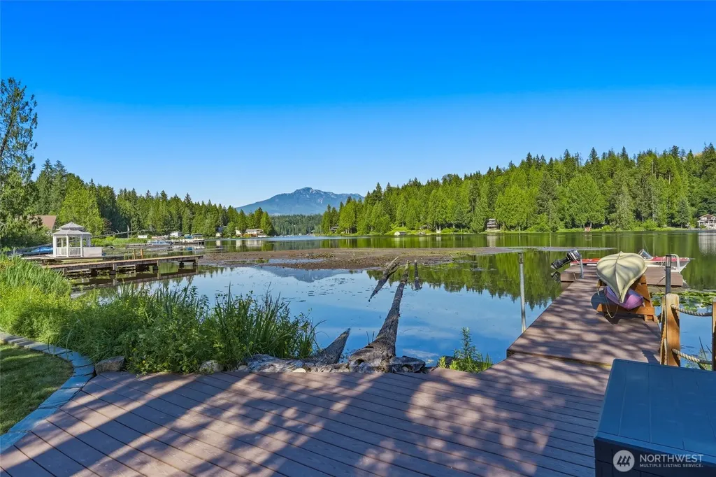 1305 SW Lake Roesiger Snohomish WA 98290