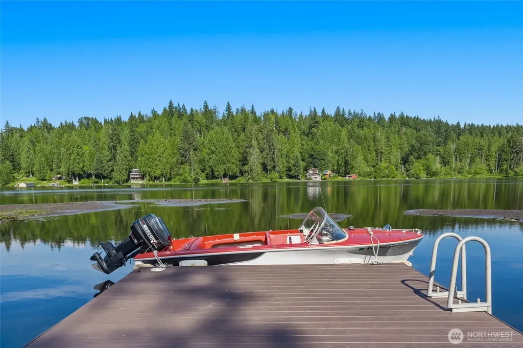 1305 SW Lake Roesiger Snohomish WA 98290