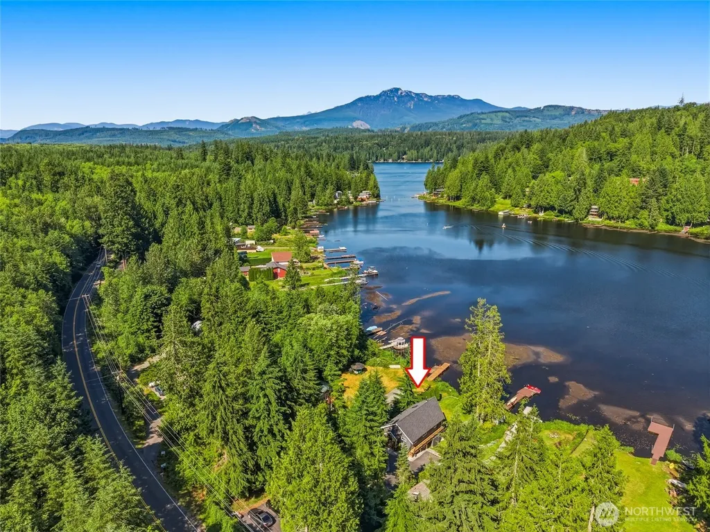 1305 SW Lake Roesiger Snohomish WA 98290