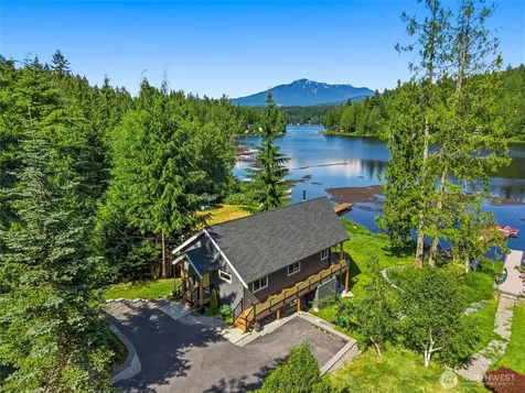 1305 SW Lake Roesiger Snohomish WA 98290