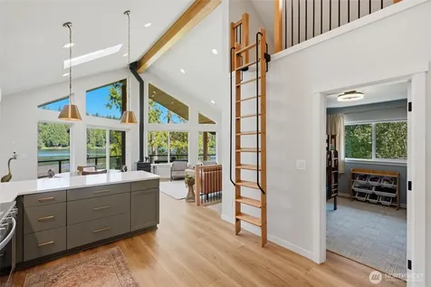 1305 SW Lake Roesiger Snohomish WA 98290