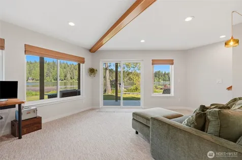 1305 SW Lake Roesiger Snohomish WA 98290