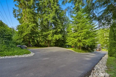 1305 SW Lake Roesiger Snohomish WA 98290