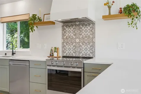 1305 SW Lake Roesiger Snohomish WA 98290