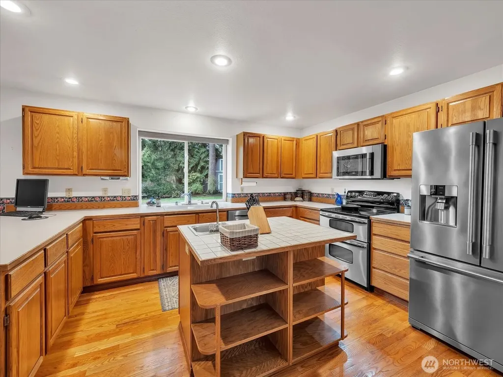14523 42nd Avenue W Lynnwood WA 98087