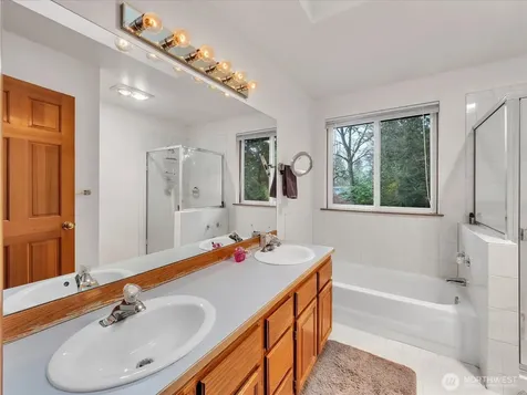 14523 42nd Avenue W Lynnwood WA 98087