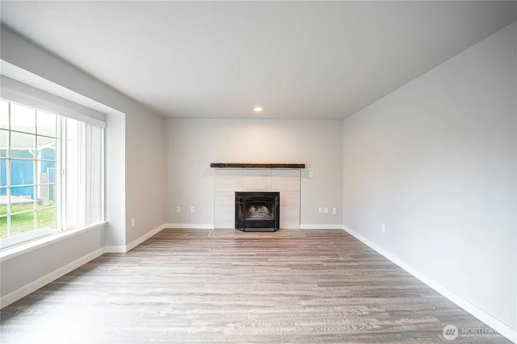 10010 15th Avenue Ct E Tacoma WA 98445
