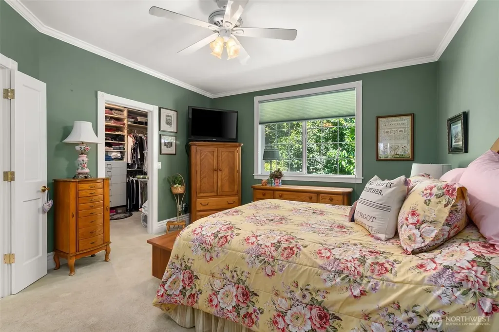 7201 Holly Hedge SW Lakewood WA 98499