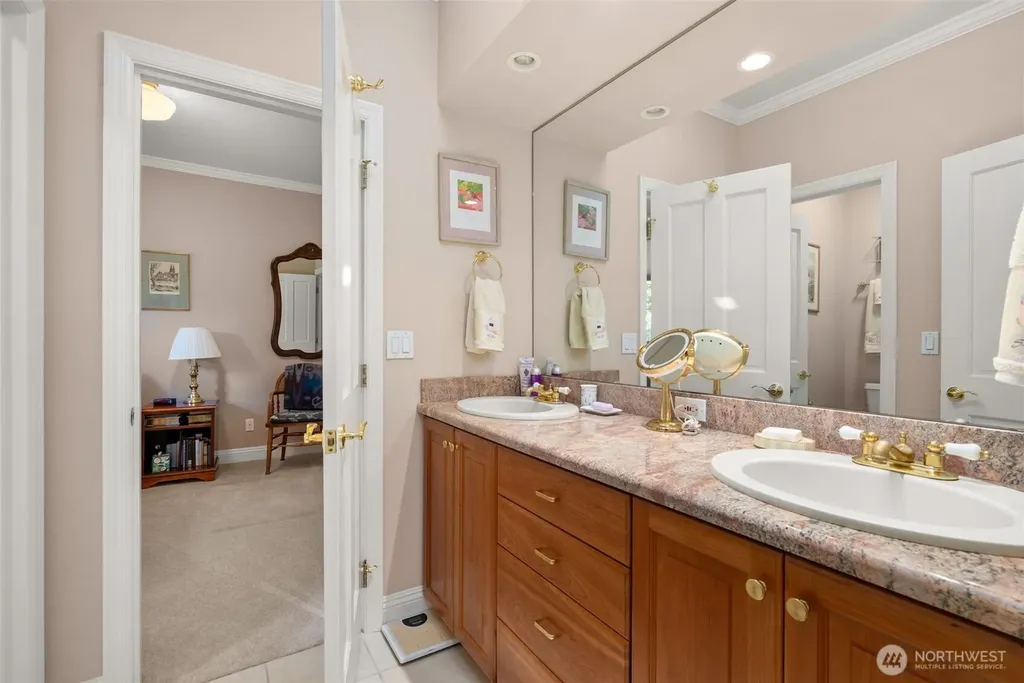 7201 Holly Hedge SW Lakewood WA 98499