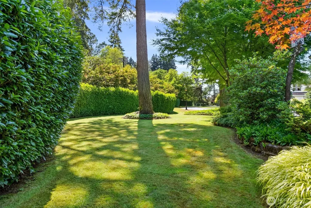 7201 Holly Hedge SW Lakewood WA 98499