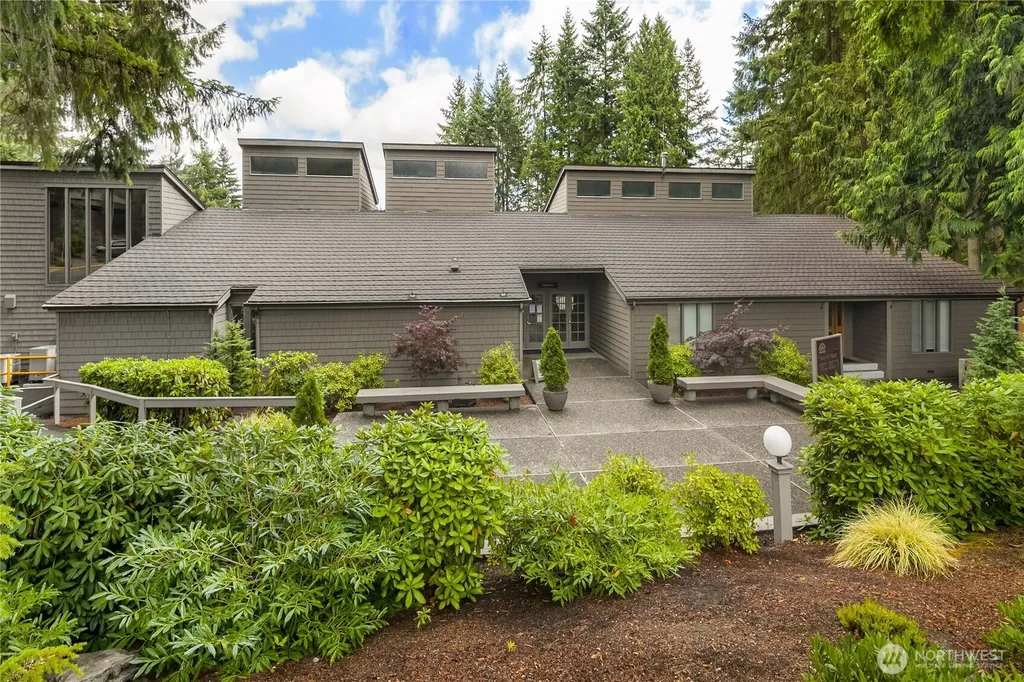 6858 139th Avenue NE Redmond WA 98052