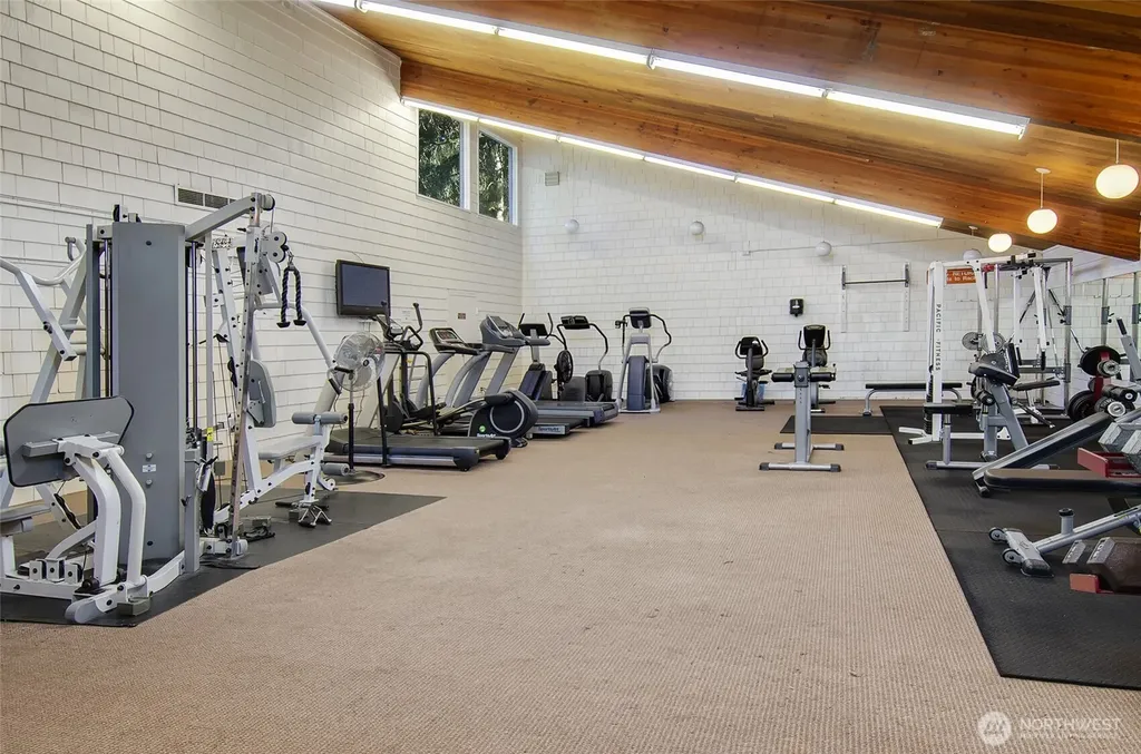6858 139th Avenue NE Redmond WA 98052
