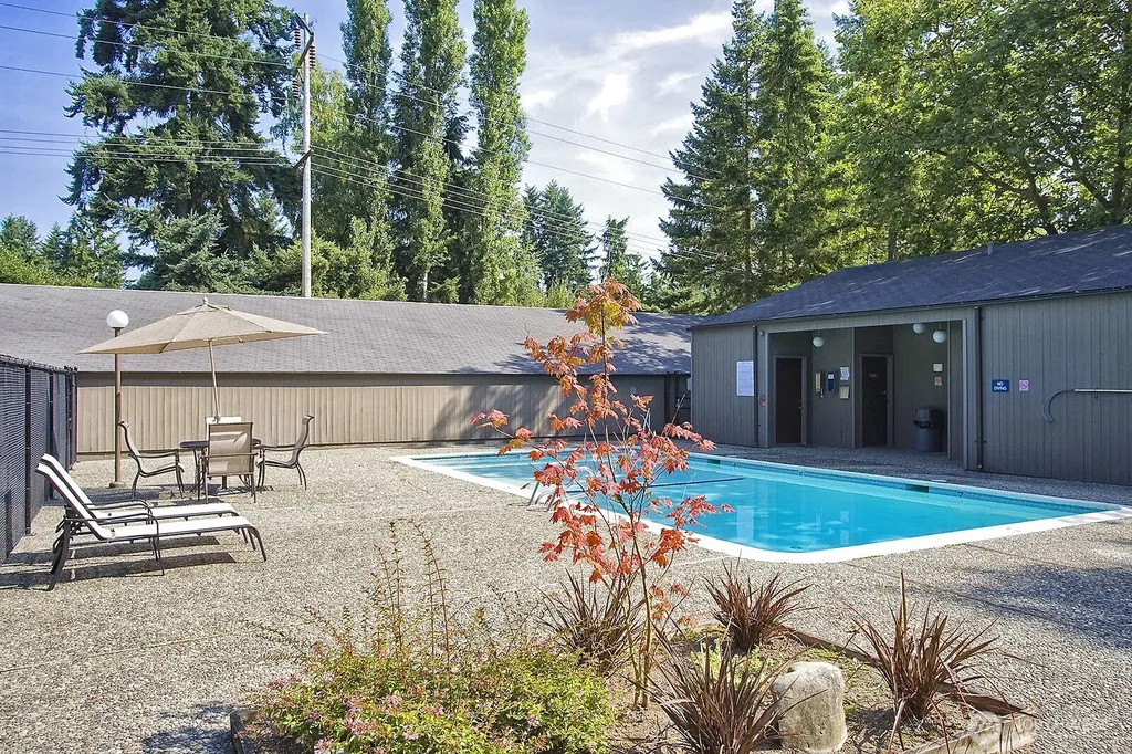 6858 139th Avenue NE Redmond WA 98052
