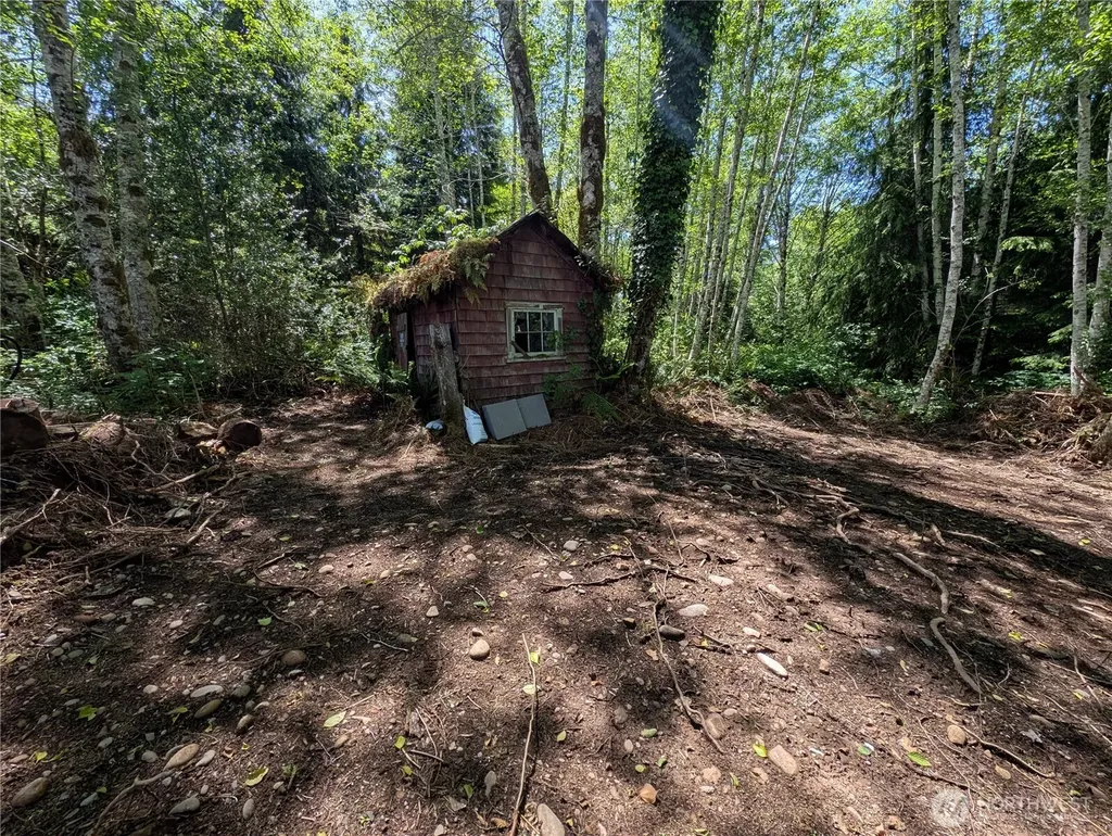 181327 Hwy 101 Highway Forks WA 98331