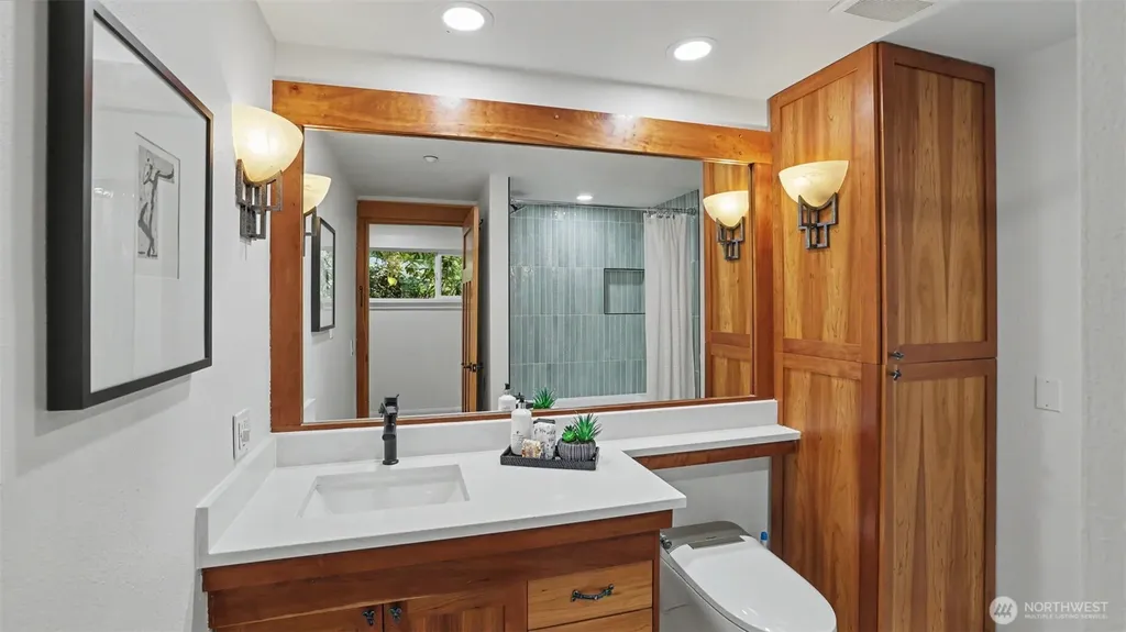 10555 SE 28th Street Beaux Arts WA 98004
