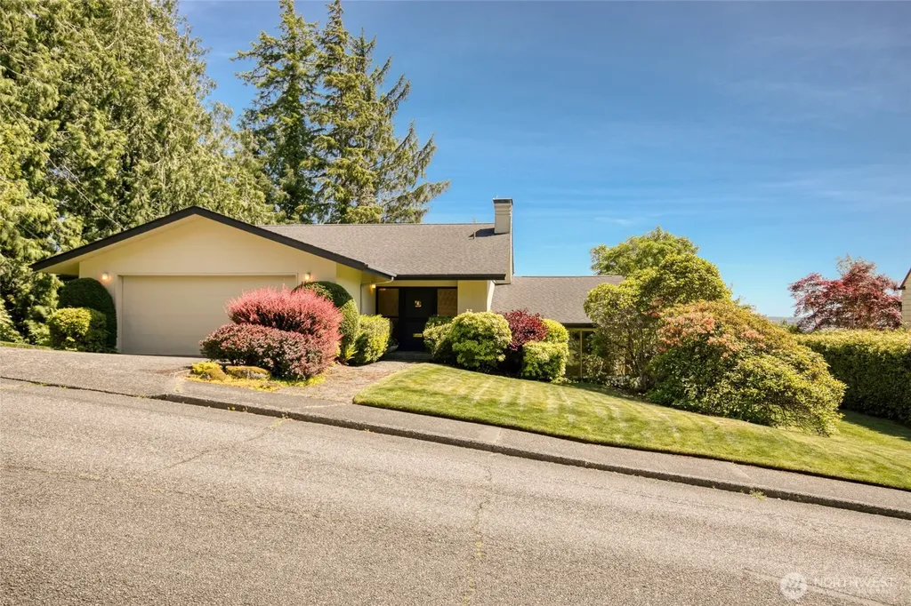 1300 Bel Aire Avenue Aberdeen WA 98520