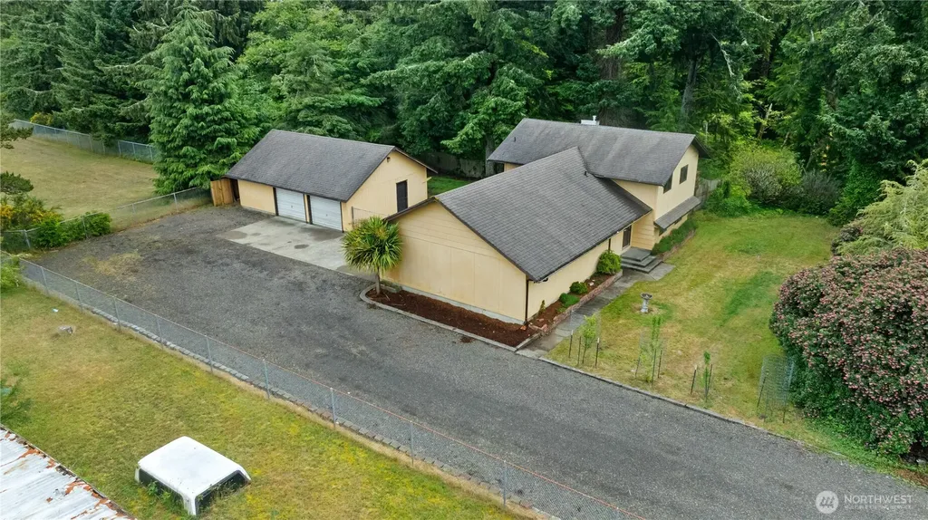 236 E Woodhill Avenue Westport WA 98595