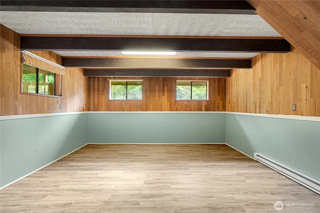 236 E Woodhill Avenue Westport WA 98595
