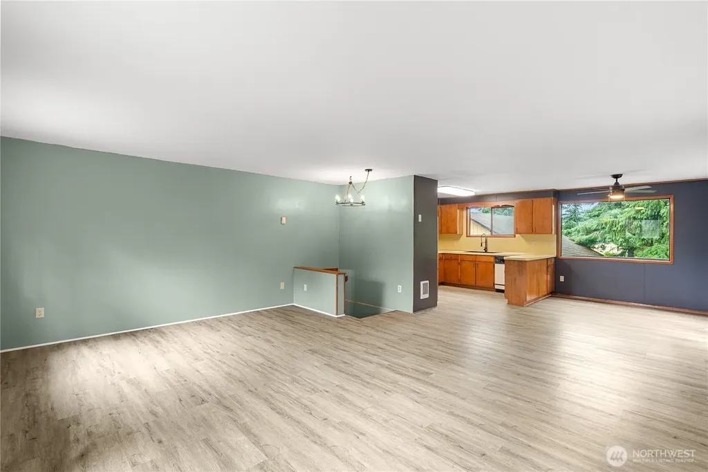 236 E Woodhill Avenue Westport WA 98595