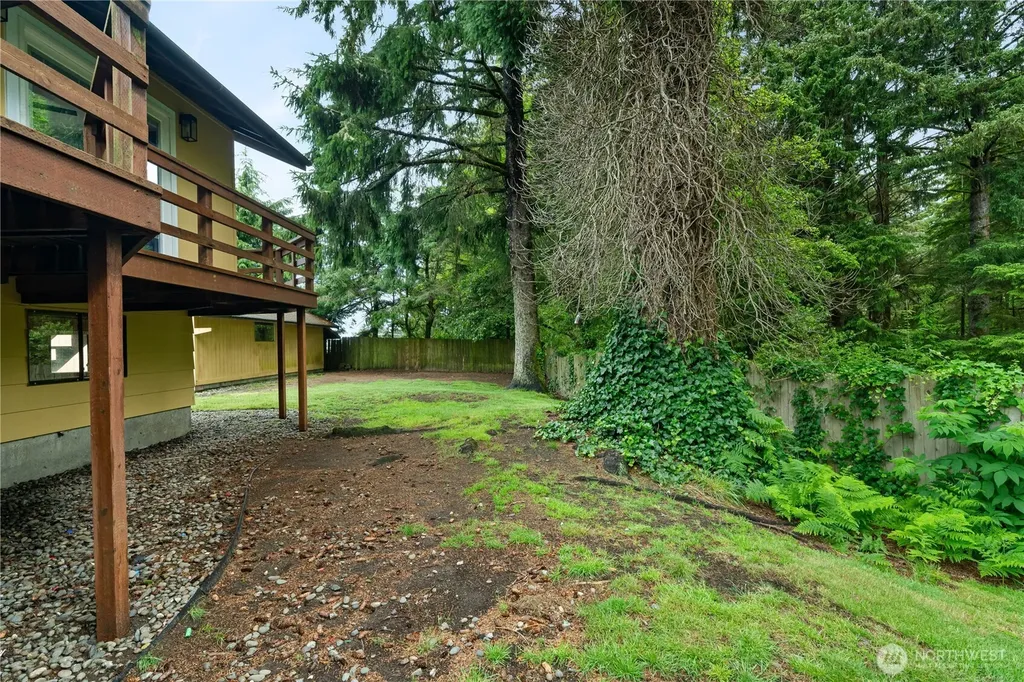 236 E Woodhill Avenue Westport WA 98595