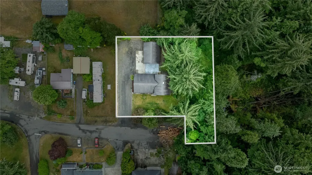 236 E Woodhill Avenue Westport WA 98595