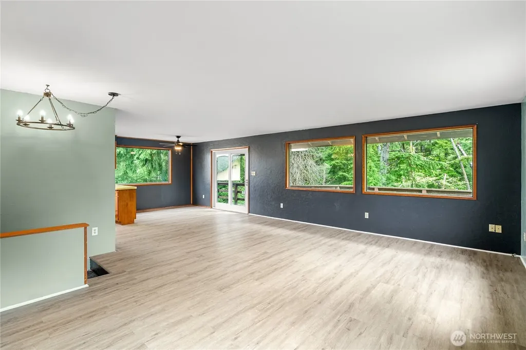 236 E Woodhill Avenue Westport WA 98595
