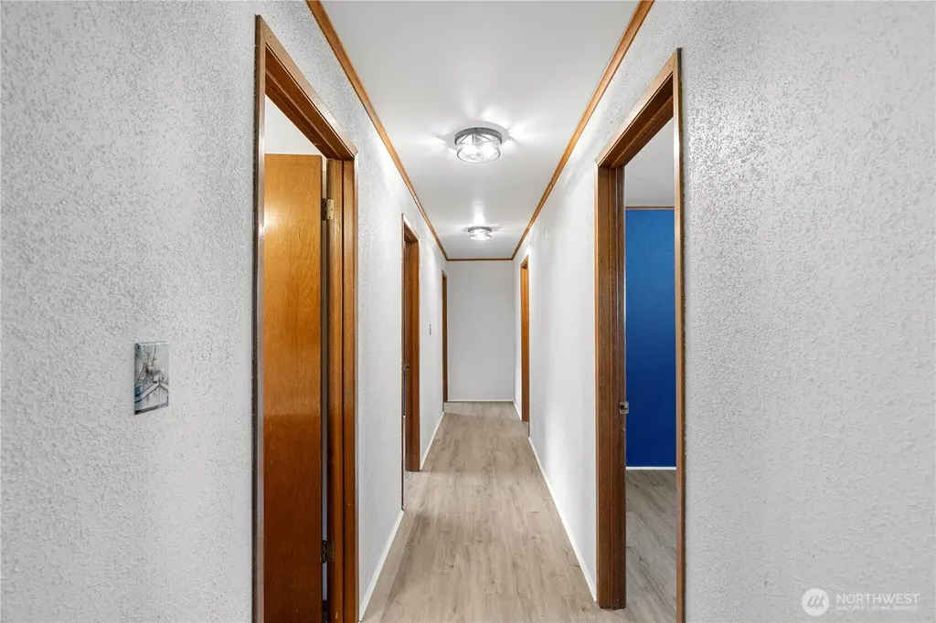 236 E Woodhill Avenue Westport WA 98595
