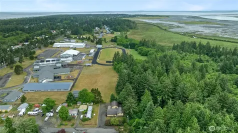 236 E Woodhill Avenue Westport WA 98595
