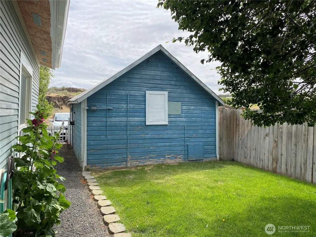 514 S Division Street Odessa WA 99159