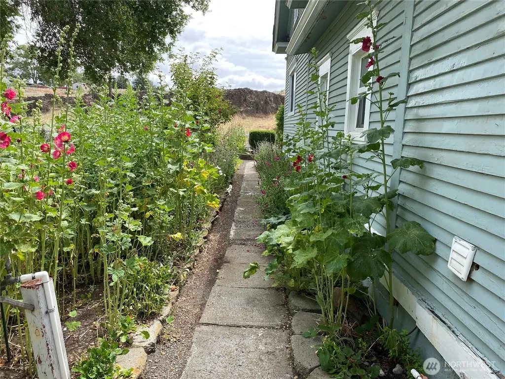 514 S Division Street Odessa WA 99159