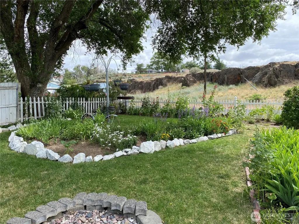 514 S Division Street Odessa WA 99159